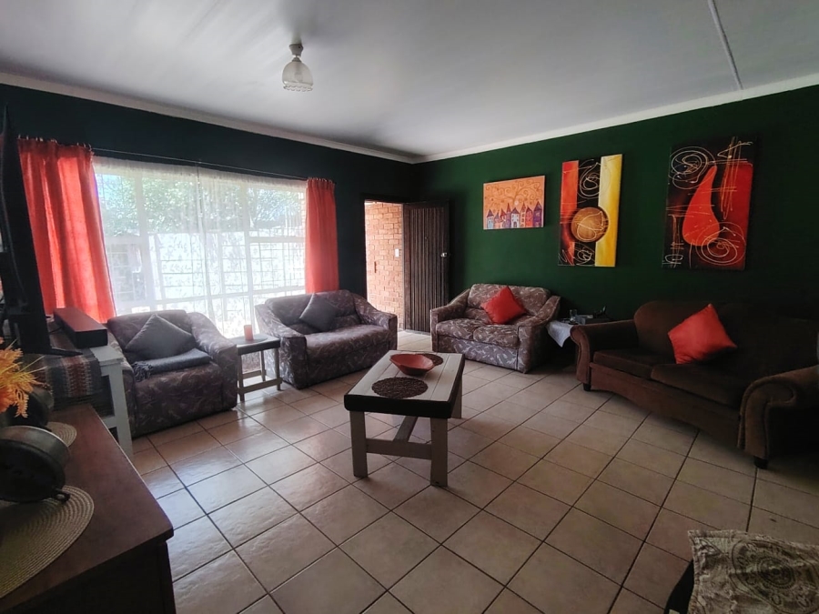 2 Bedroom Property for Sale in Pellissier Free State